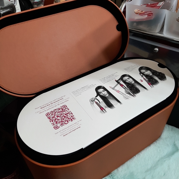 💥💫BRAND NEW DYSON AIRWRAP COMPLETE SET - Picture 3 of 16